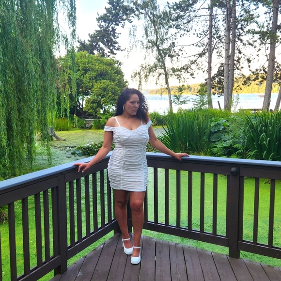 Meet your Posher, Ivette - Picture 2 of 2